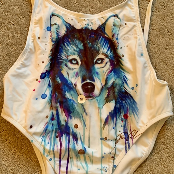 Wolf Pictured White Swimsuit - Picture 4 of 9